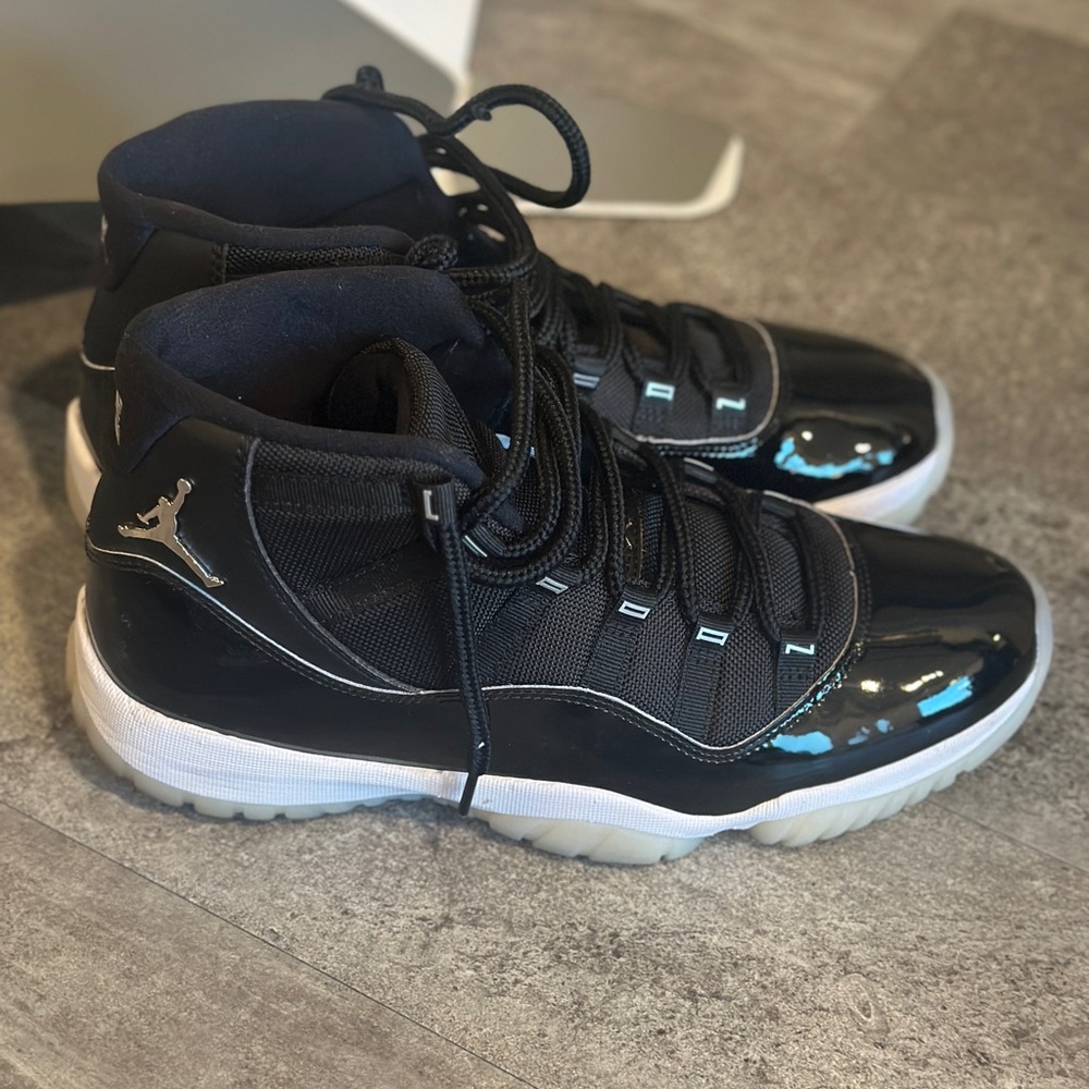 Jordan Air 11 Retro Black and White Sneakers - Picture 3 of 6